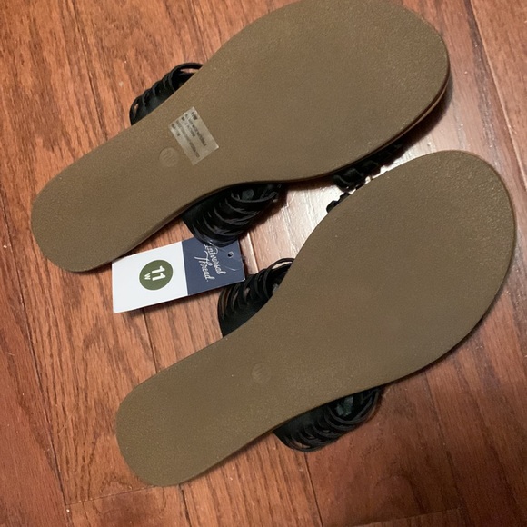 NWT Universal Thread black faux leather Addie slide sandals size 11W (wide) - Picture 5 of 9